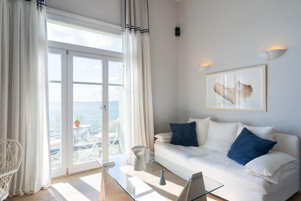 Dexamenes Seaside Hotel Kourouta Exteriör bild